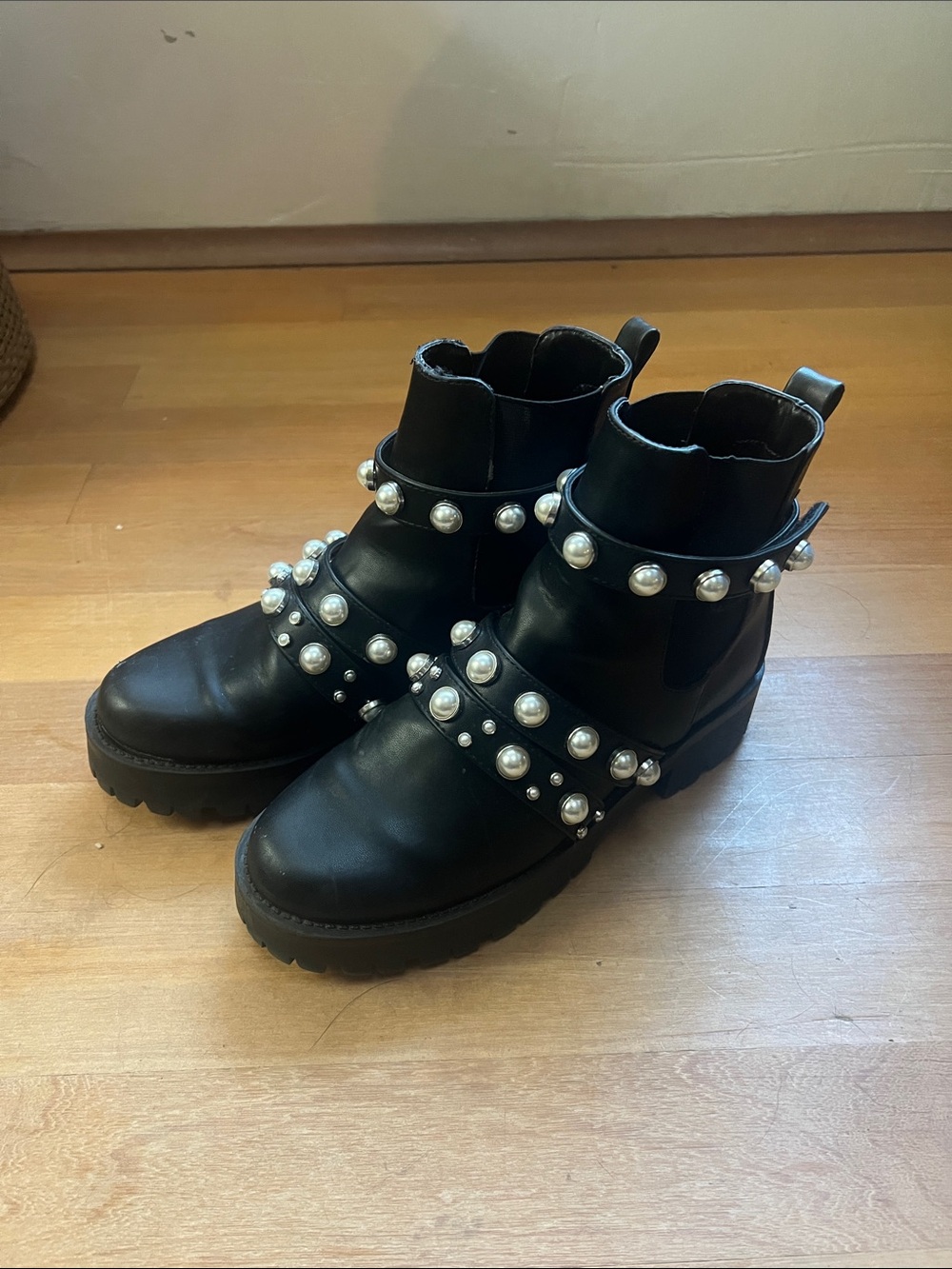 BP Boots Size 8